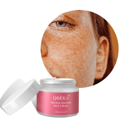 کرم صورت رتینول برای حذف زگیل عطر سفارشی و برچسب خصوصی ارائه شده است